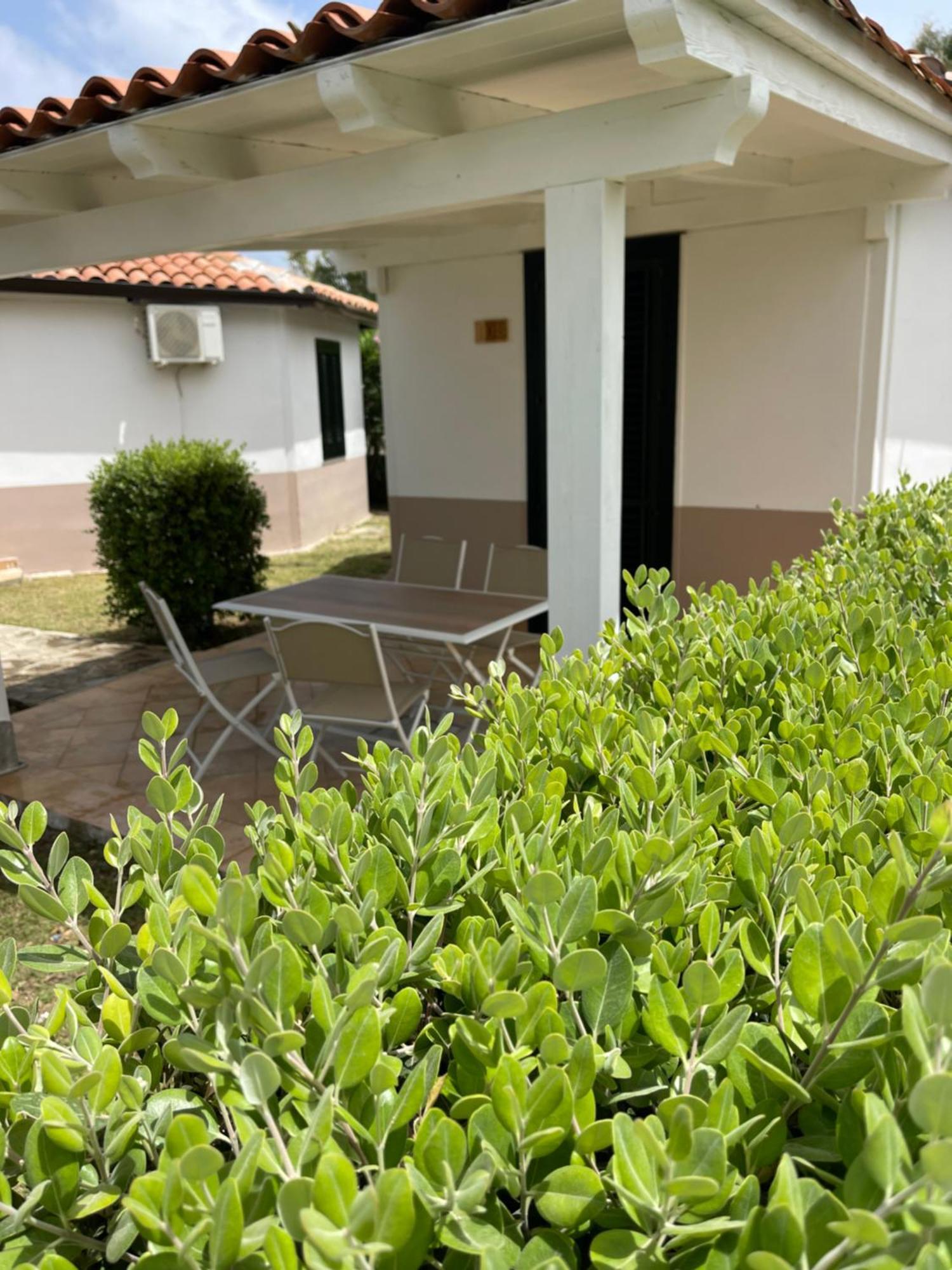 Soleada Club Aparthotel Campofelice Di Roccella Exteriör bild